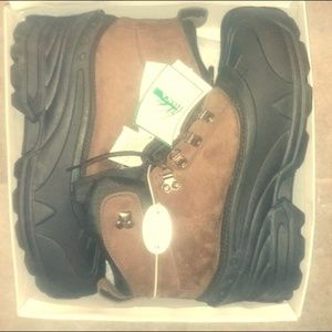 Itasca Men Size 12 3M Thinsulate Waterproof oots